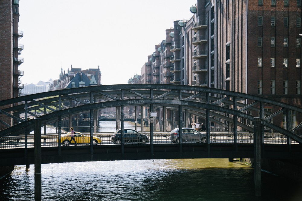 Irres JGA-Fotoshooting in der Speicherstadt Hamburg